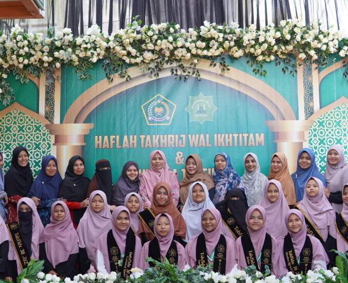 Wisuda Perdana Ma’had Shafwatul Quran: Lulusan Terbaik Raih Hadiah Umrah